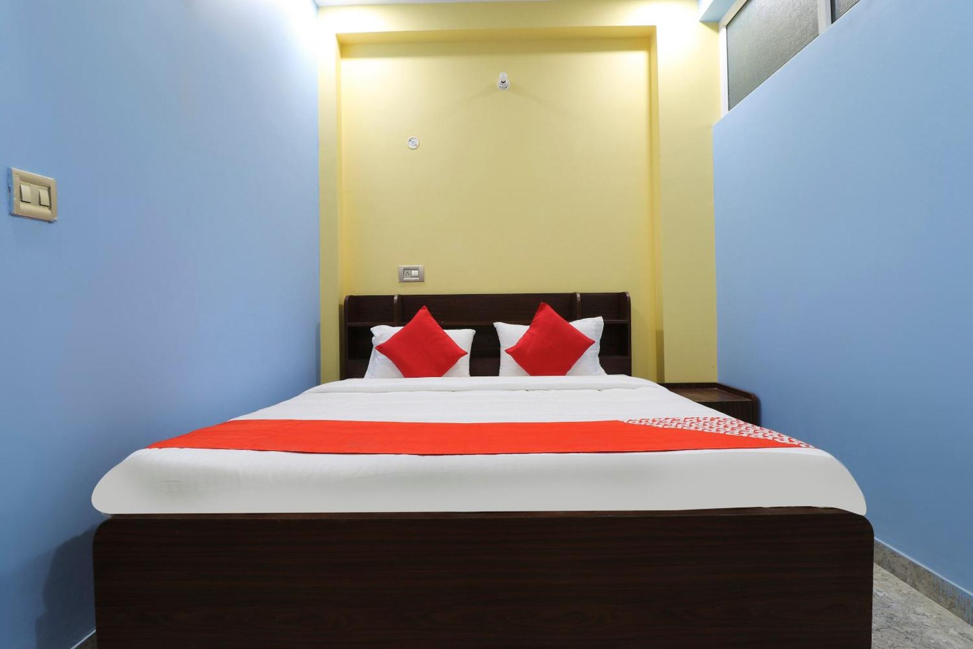 Flagship Fanatic And Banquet Near Chaudhary Charan Singh International Airport Hotel Lucknow