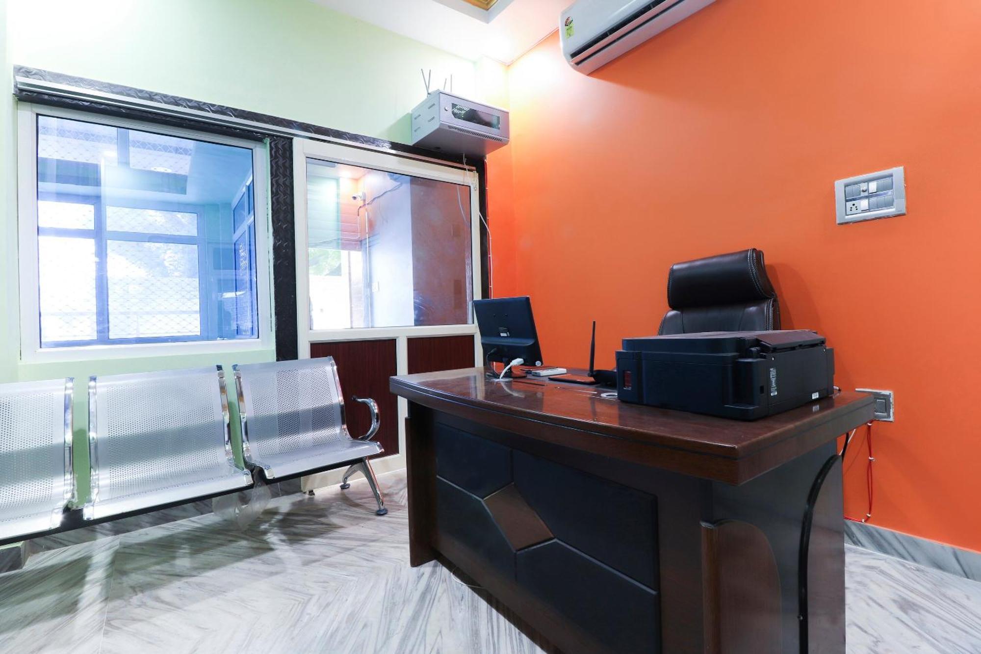 Flagship Fanatic And Banquet Near Chaudhary Charan Singh International Airport Lucknow