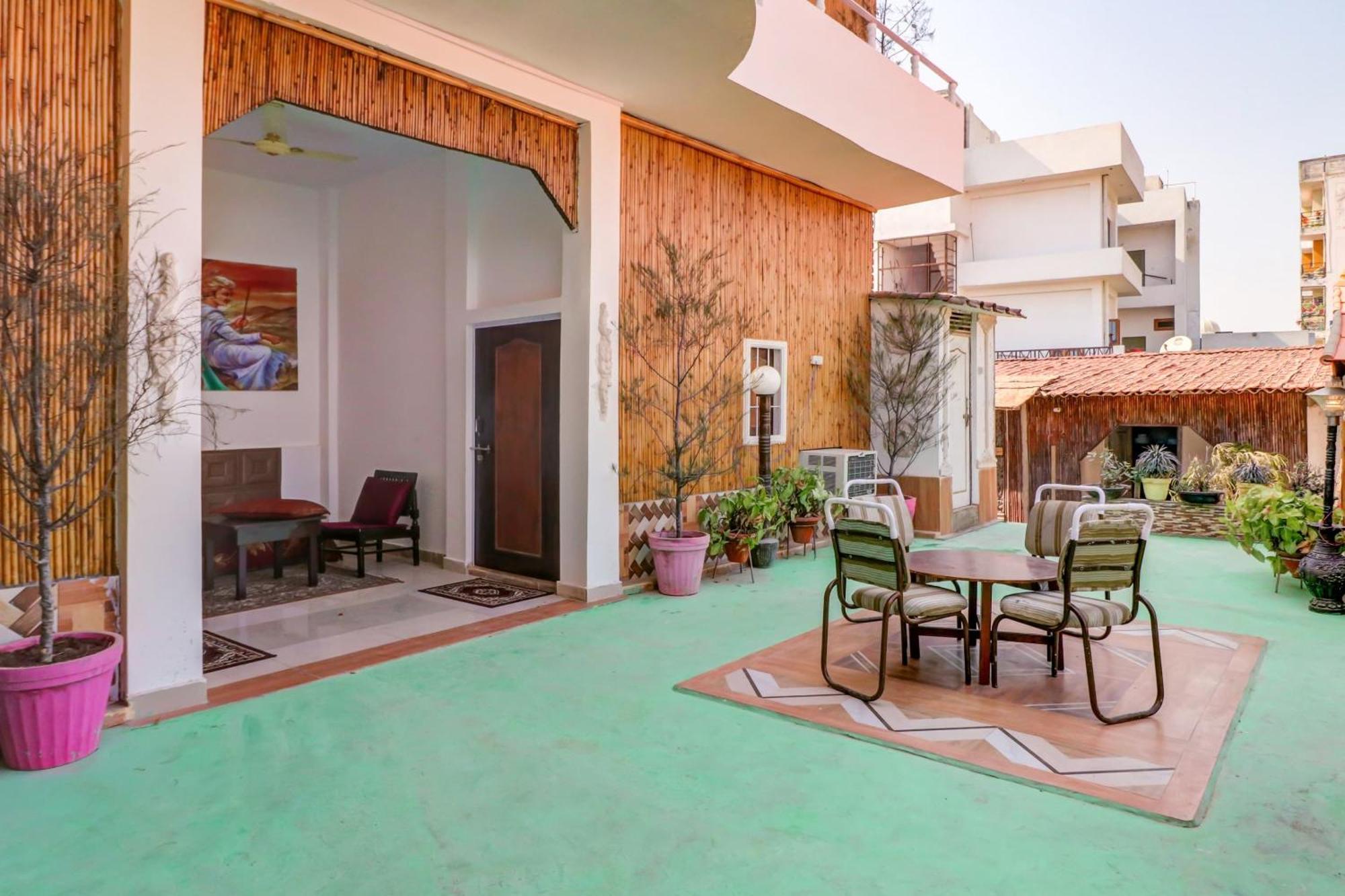 Oyo Shanti Kuti Near Gomti Riverfront Park Lucknow