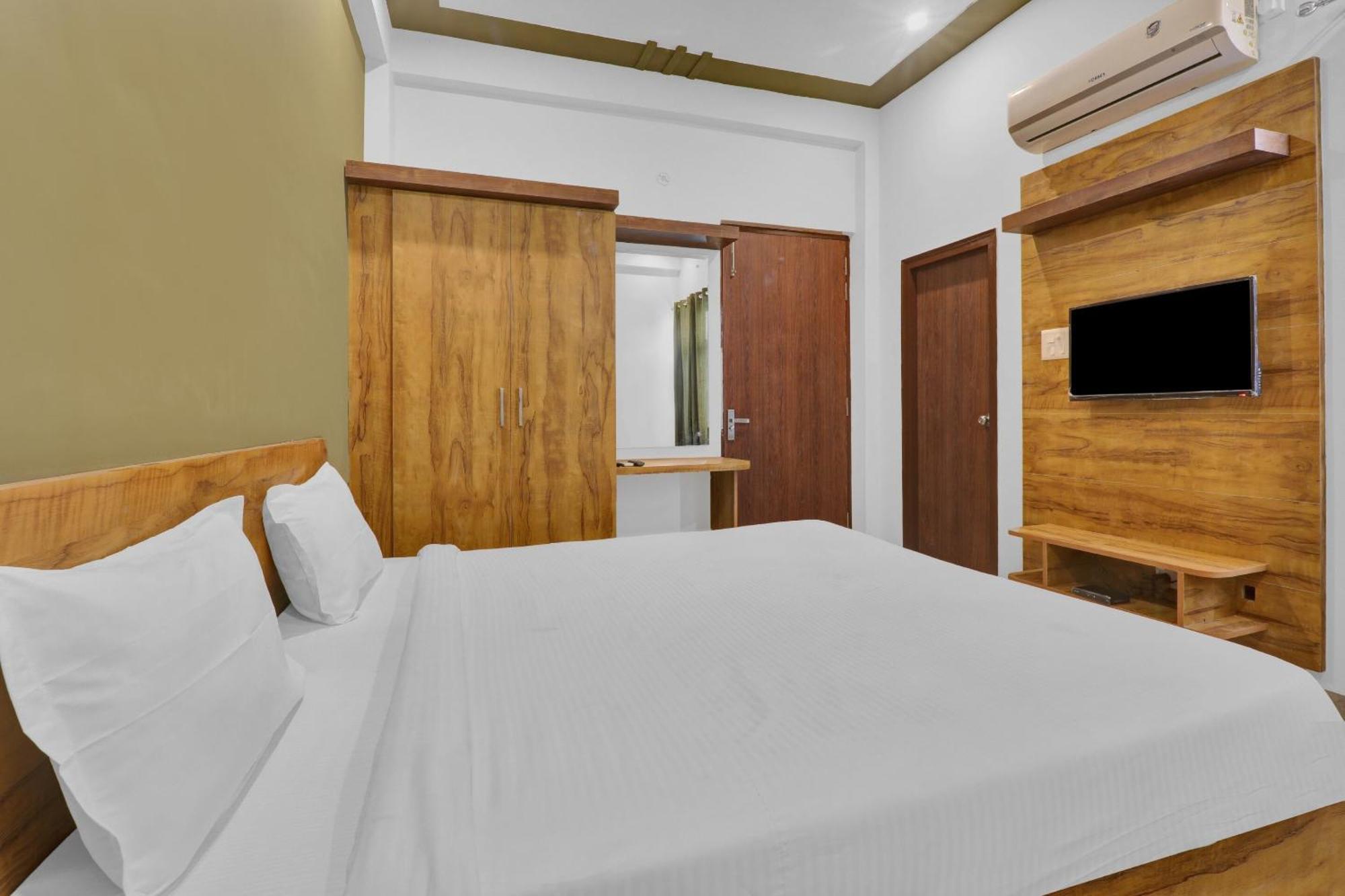 Collection O Golden Galaxy Hotel 3*