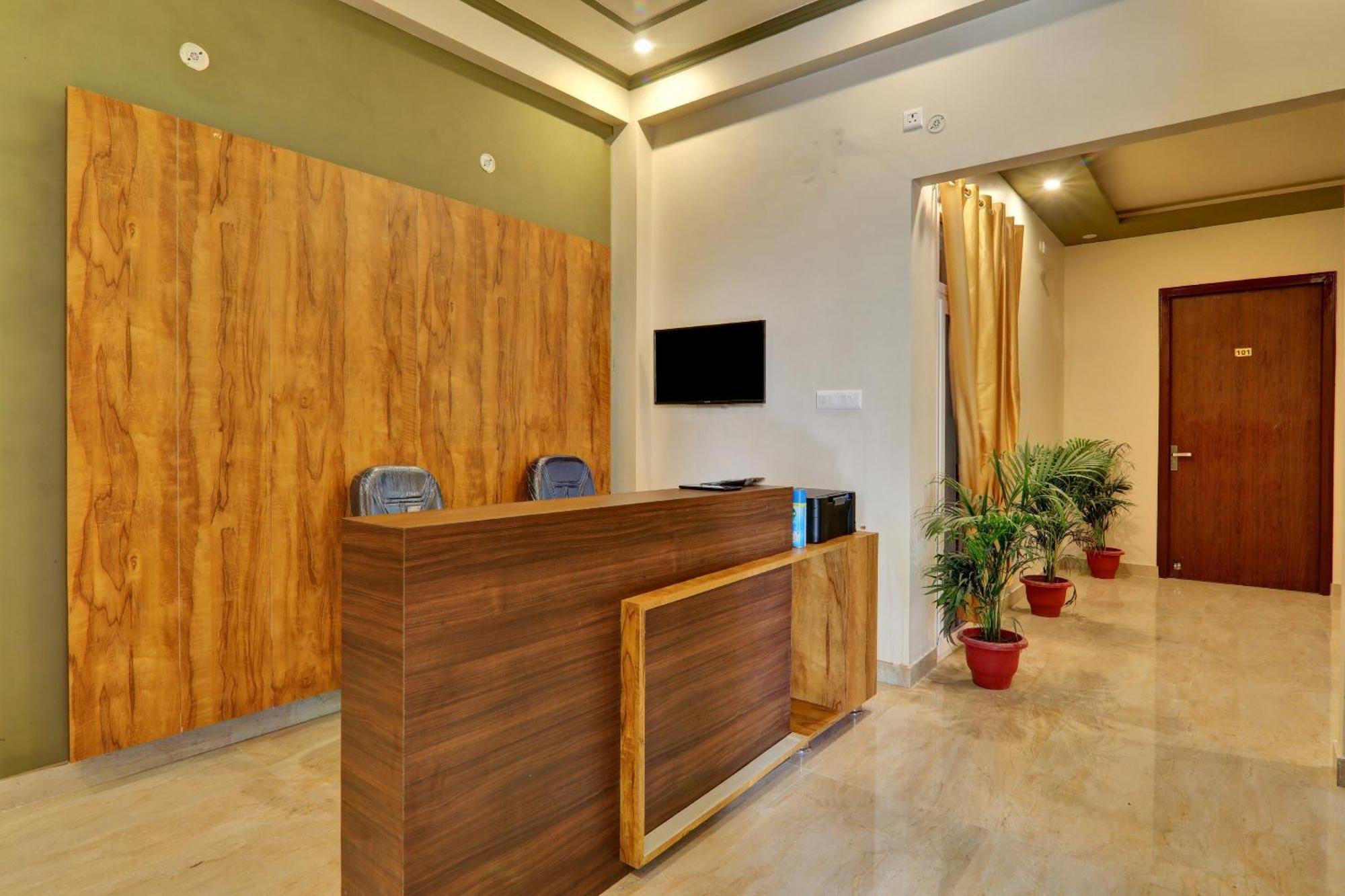 Hotel Collection O Golden Galaxy Lucknow