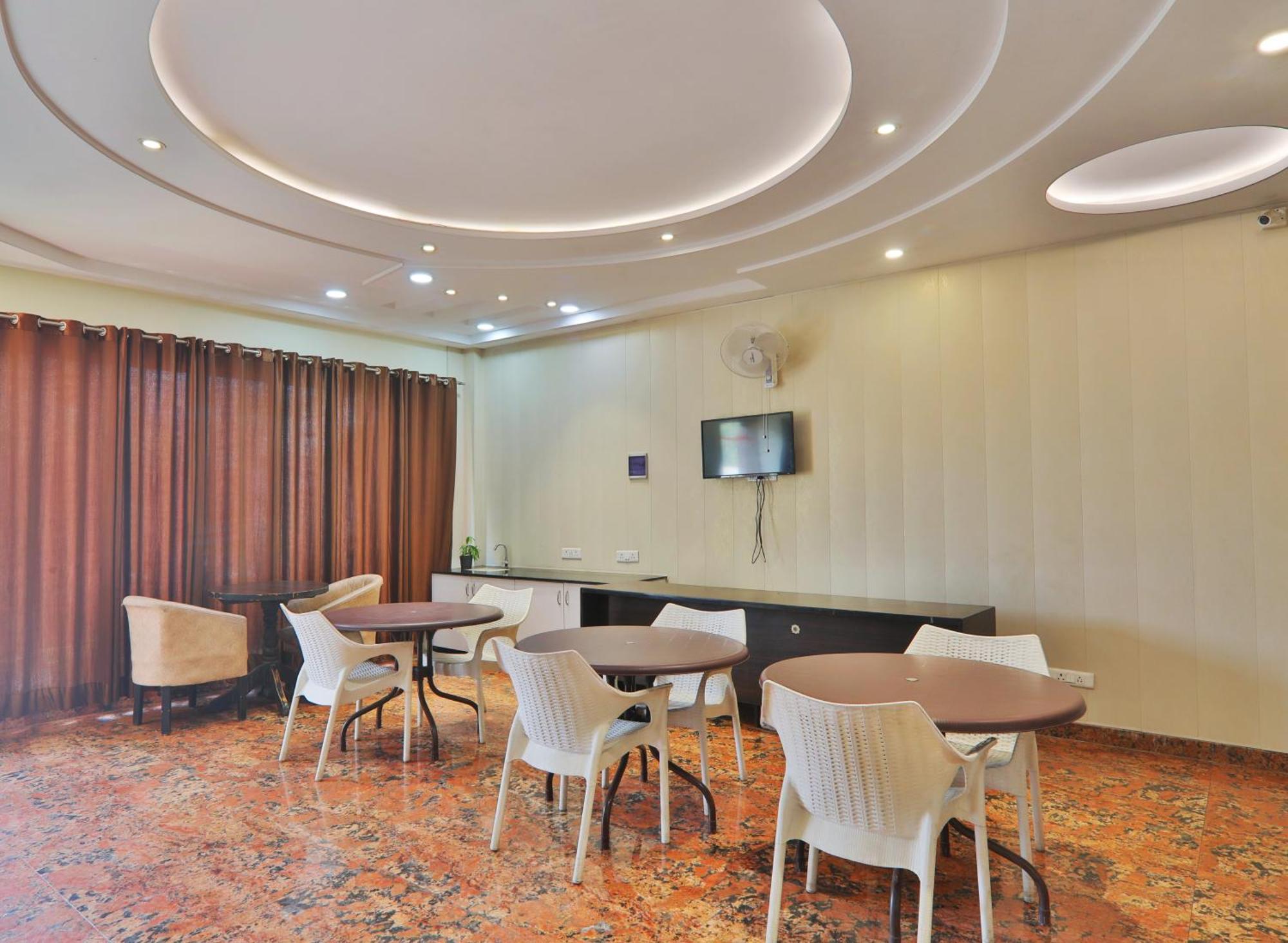 Aarya 3* Lucknow