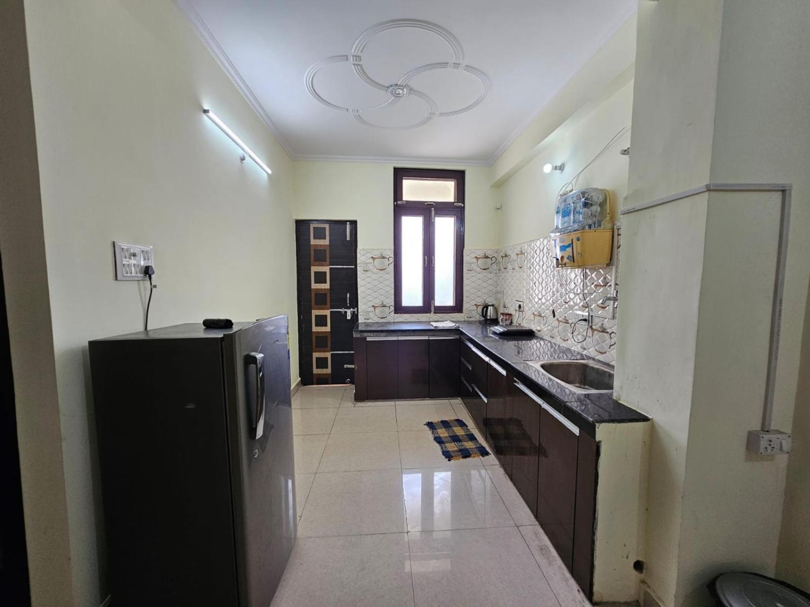 3 Bhk In Krishna Nagar Lko 101l *