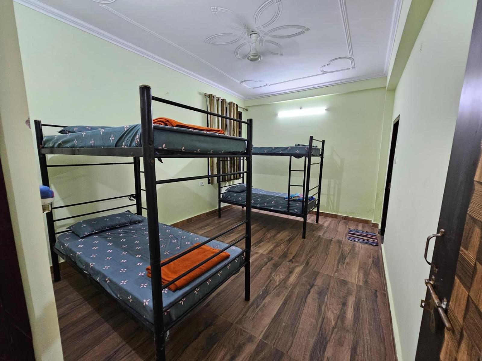 3 Bhk In Krishna Nagar Lko 101l * Lucknow