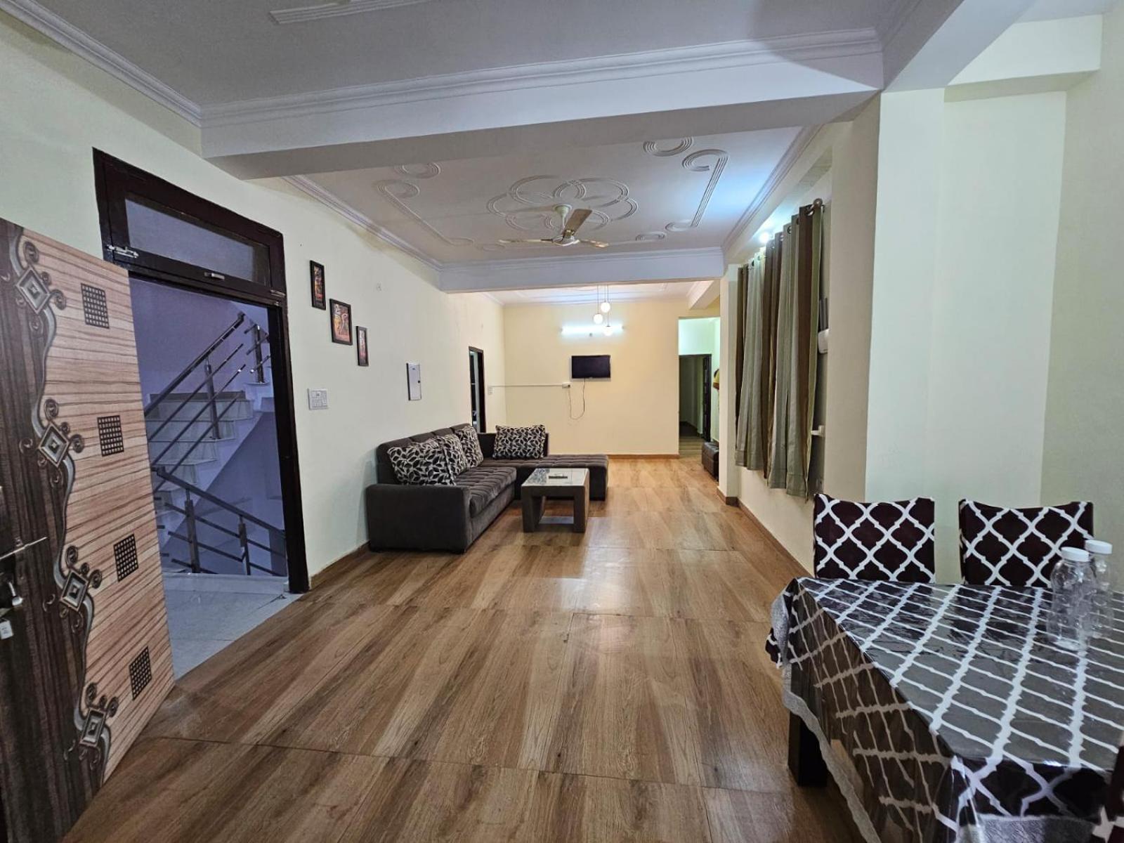 3 Bhk In Krishna Nagar Lko 101l Apartment