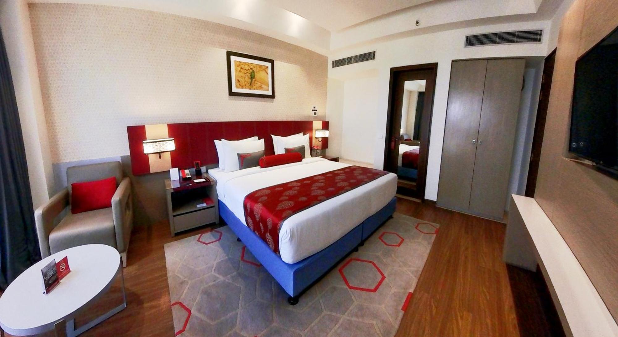 Hotel Ramada Plaza By Wyndham 5*
