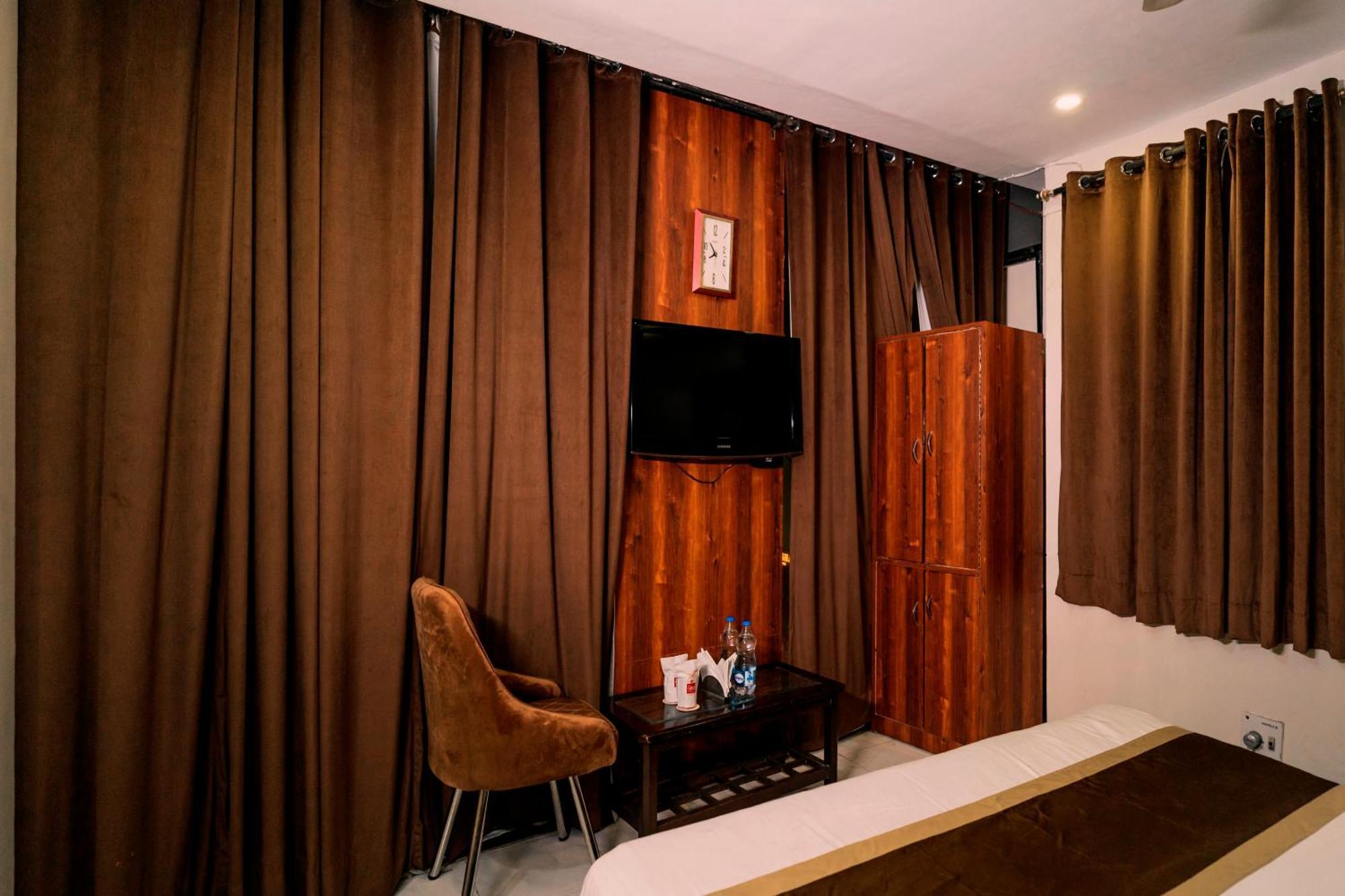 Didi International Hotel 3*