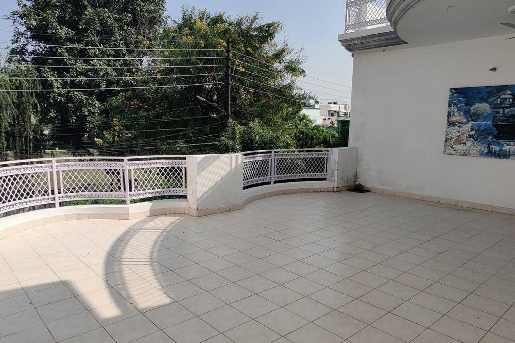 Park View Apartment Lucknow