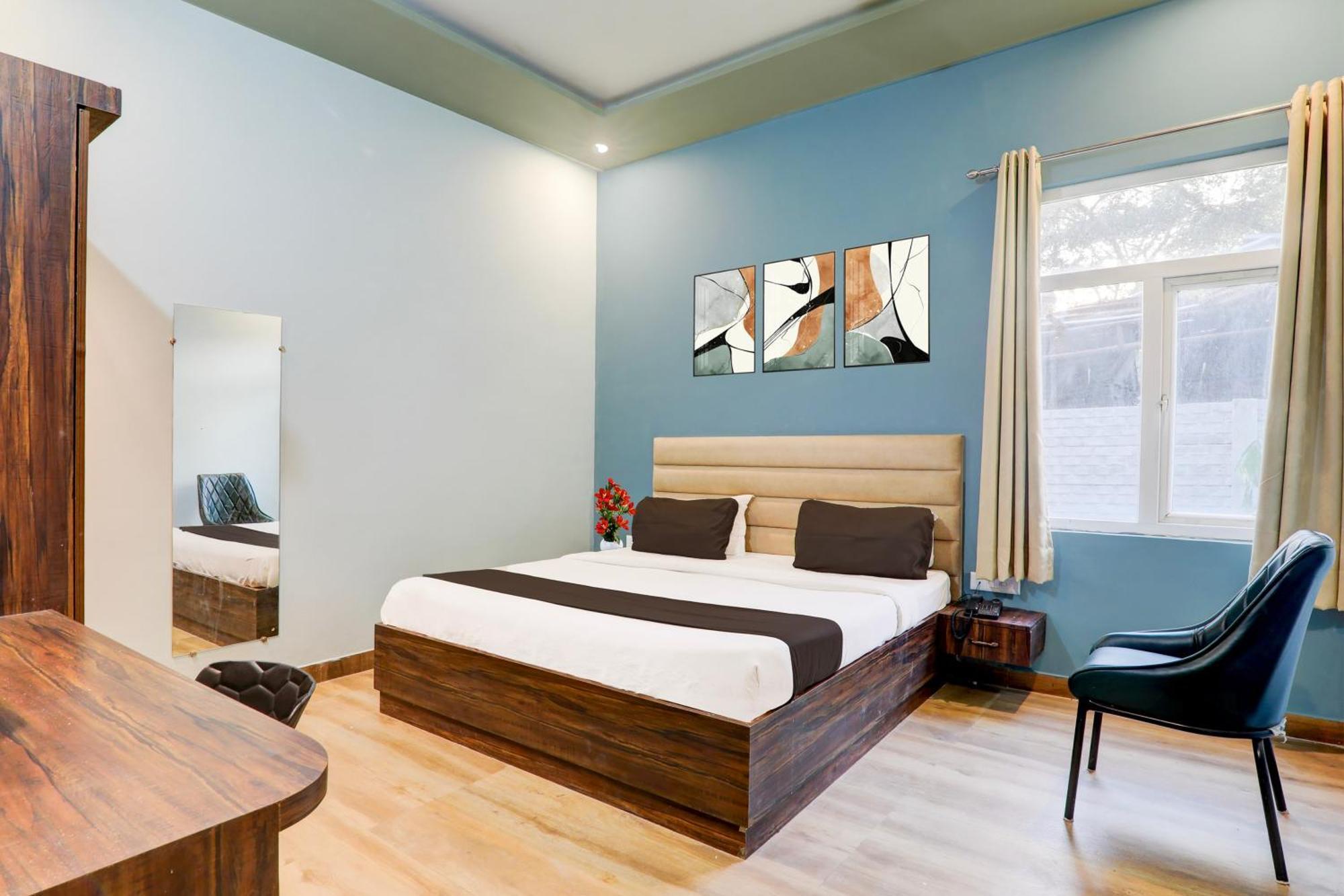 Super O Gomti Nagar Vigyan Khand Hotel