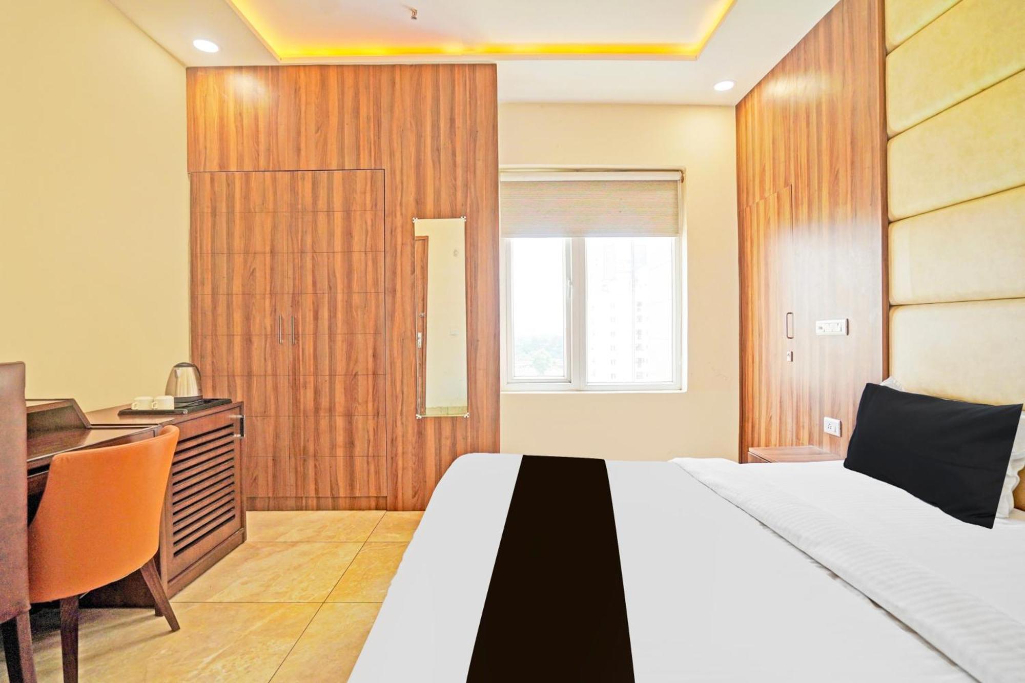 Resort Palette Gomti Nagar Near Ekana Stadium Formerly Gusto Club