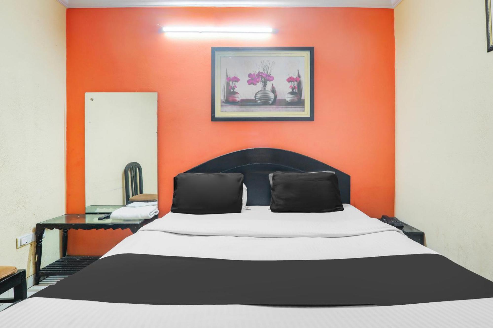 O Avadh Near Charbagh Railway Station