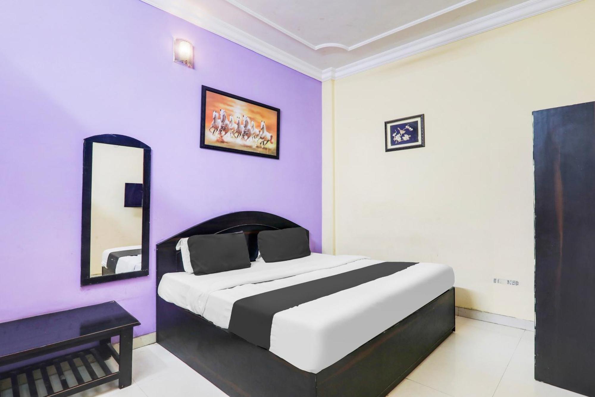 Hotel O Avadh Near Charbagh Railway Station 3*
