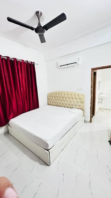 Apartment Calm N Chaos By Sk *