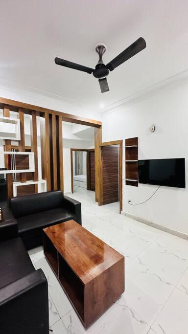 Calm N Chaos By Sk Apartment *