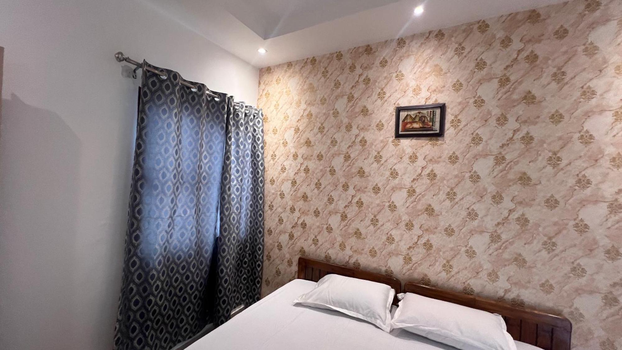 Gangogtri Enclave 2bhk *