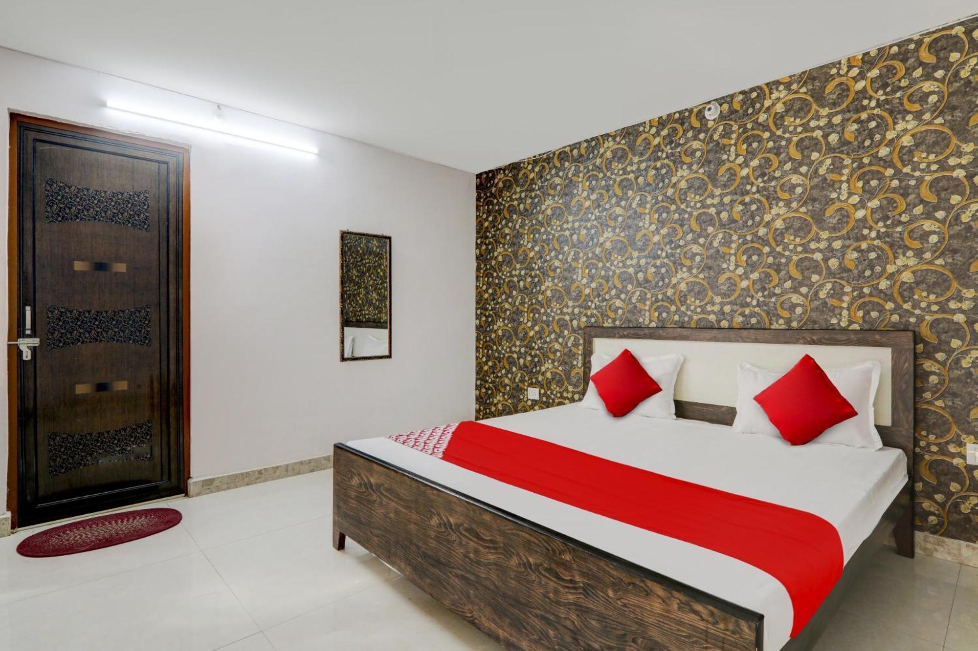 O Ck Near Chaudhary Charan Singh International Airport 3* Lucknow