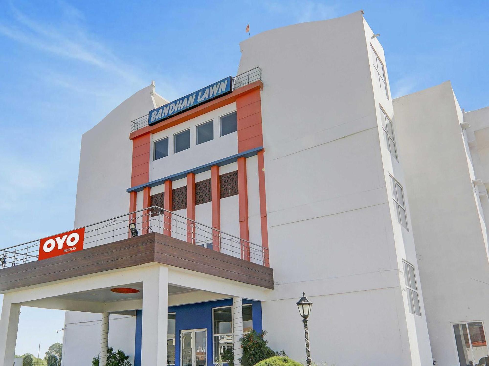 O Ck Near Chaudhary Charan Singh International Airport Hotel