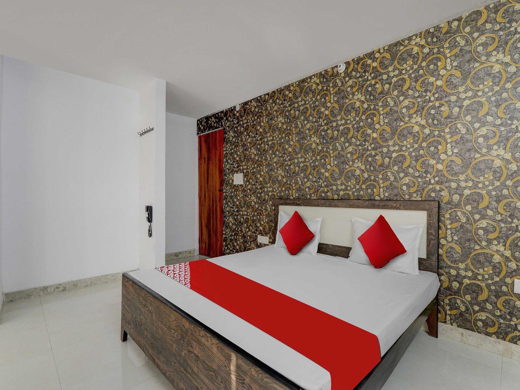 O Ck Near Chaudhary Charan Singh International Airport Hotel Lucknow