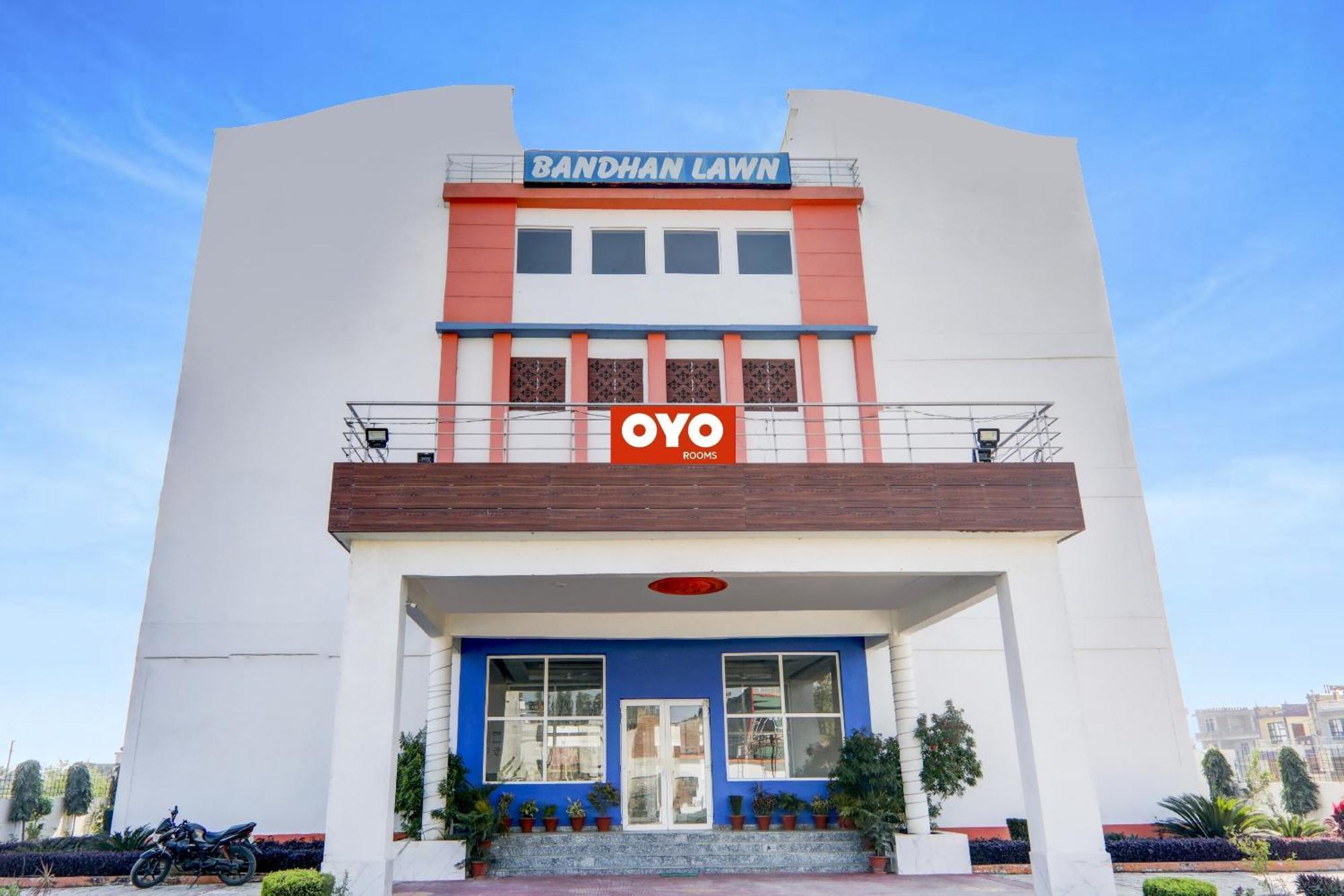 Hotel O Ck Near Chaudhary Charan Singh International Airport 3*