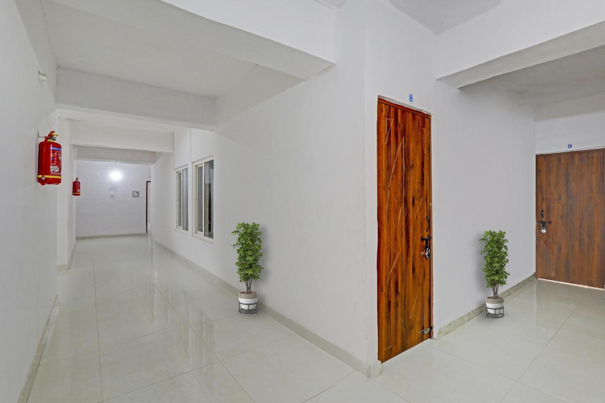 Hotel O Ck Near Chaudhary Charan Singh International Airport