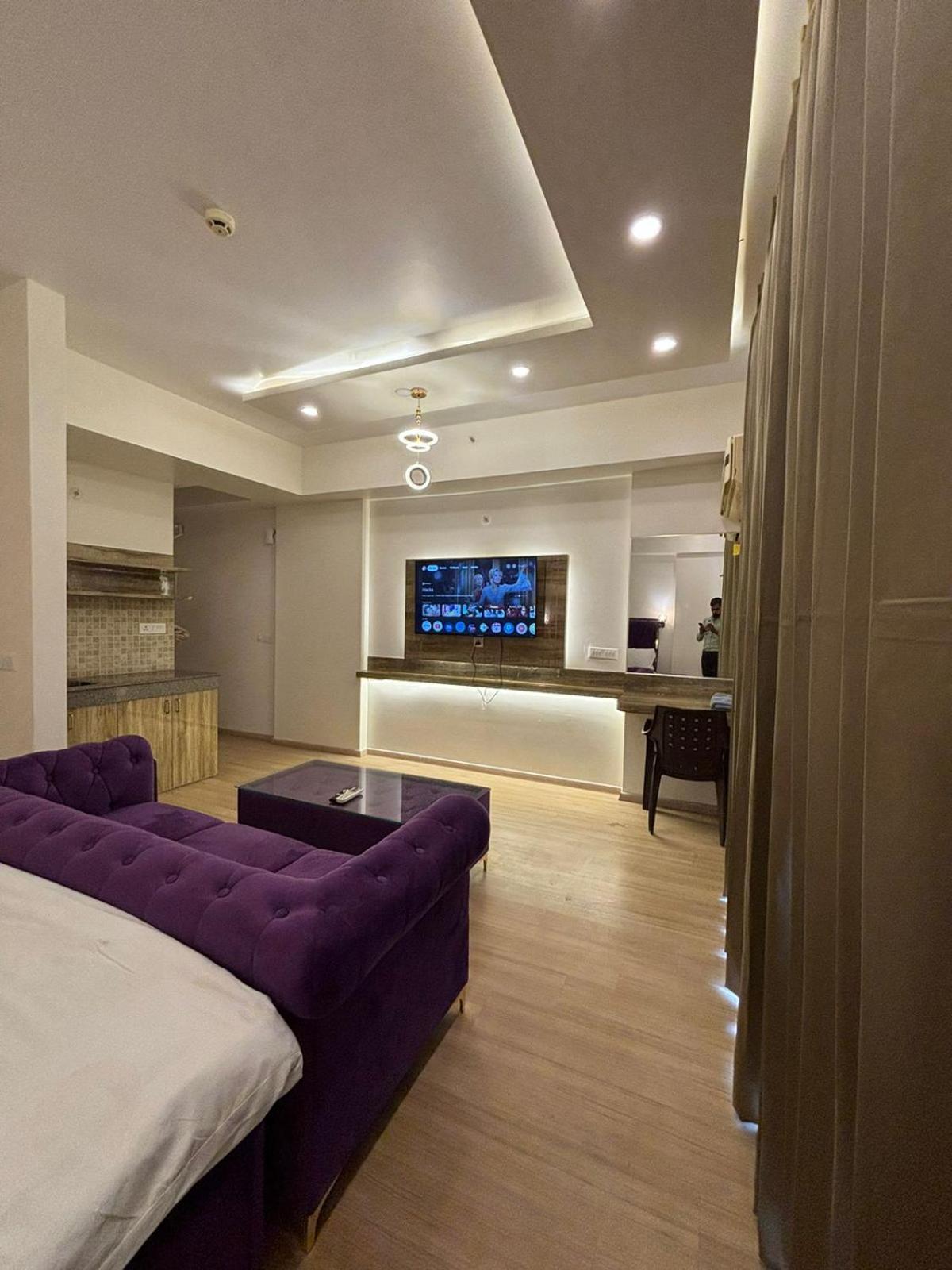 The Royal Gomti Nagar 3*