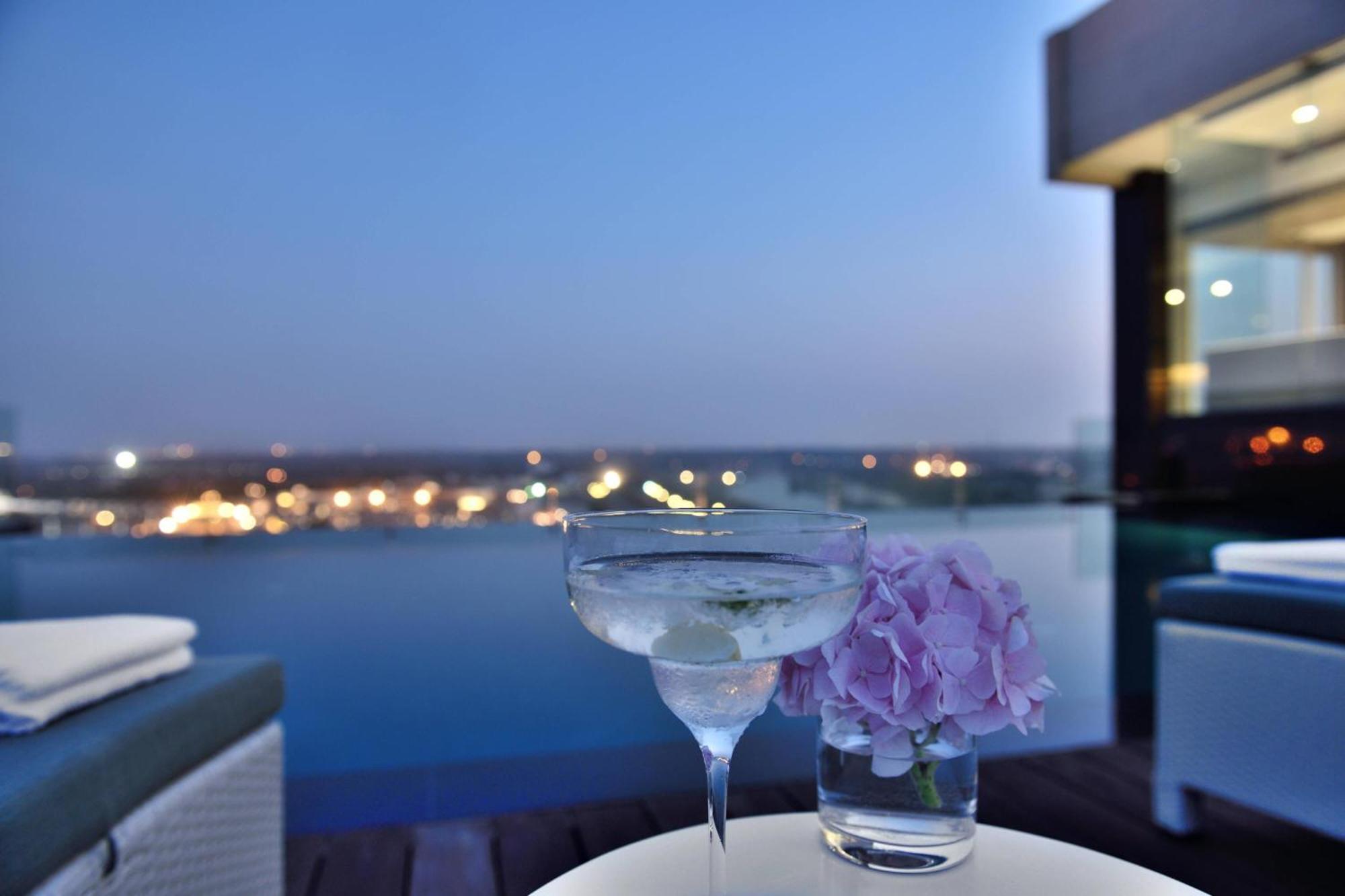 Hotel Renaissance Hotel, Gomti Nagar 5*