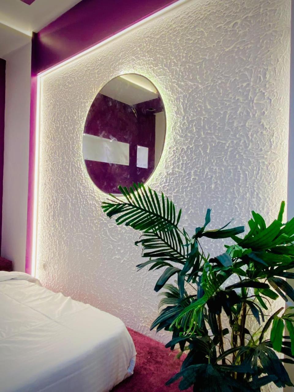 Roseate By Manhattan Hotel 4*