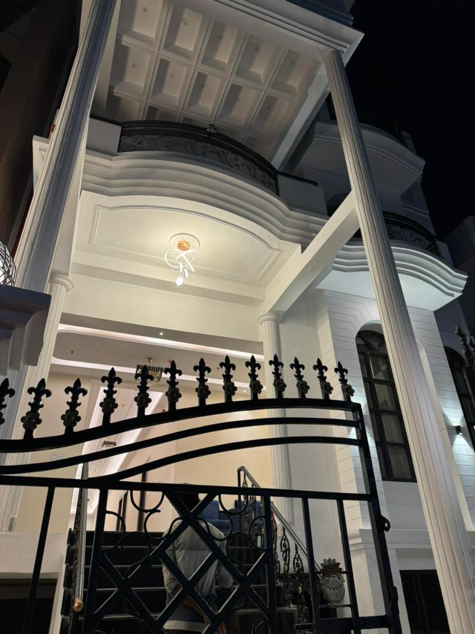 Royal Palace Hotel