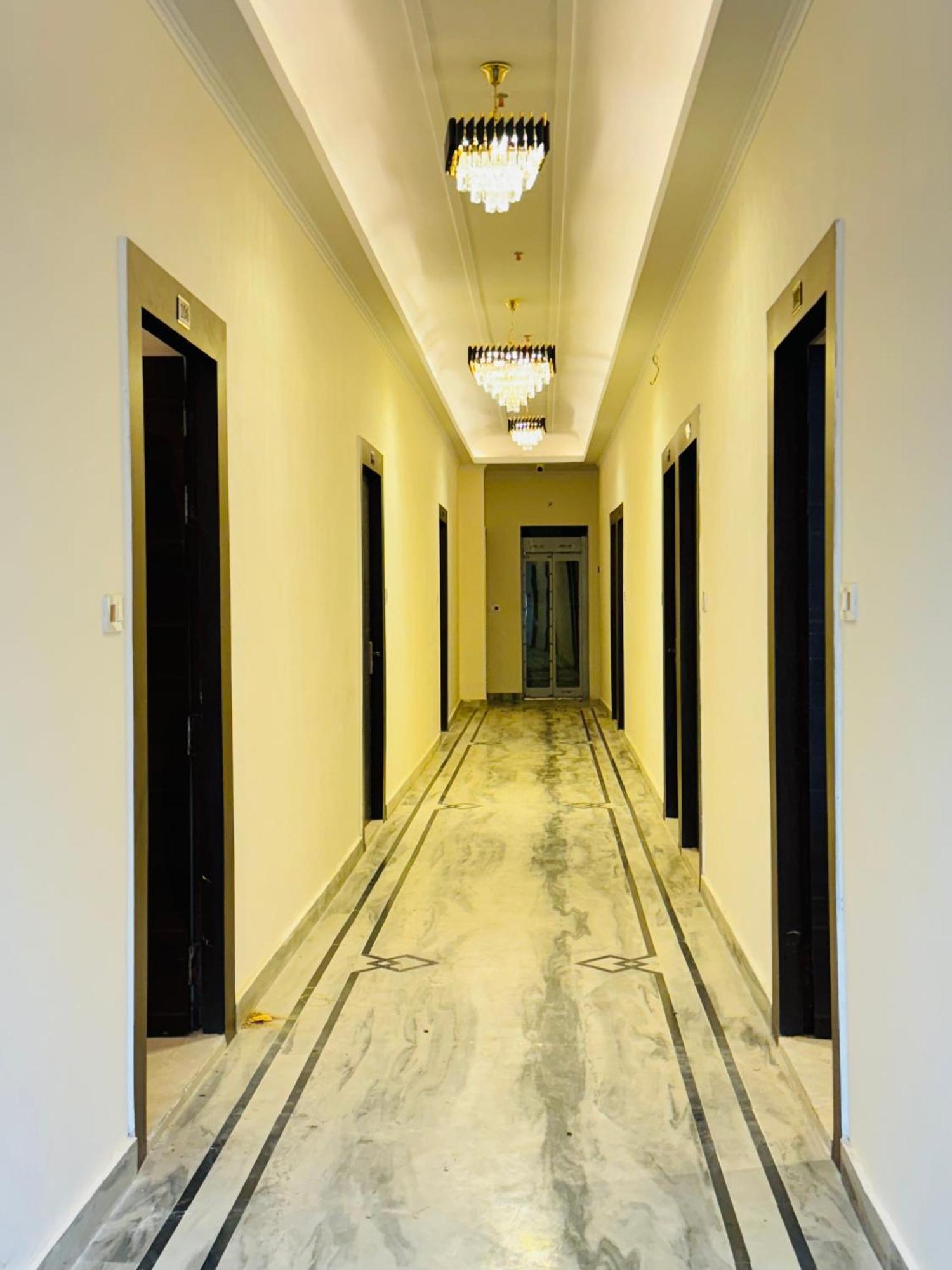 Royal Palace 3*