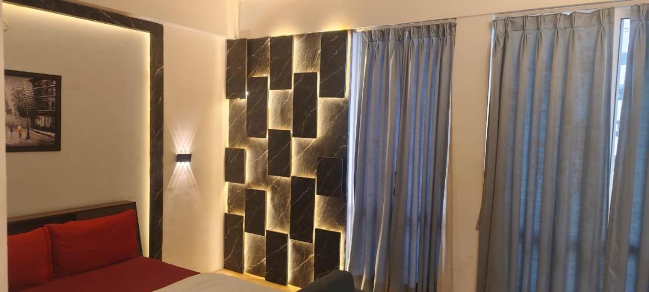 Golden Hotel