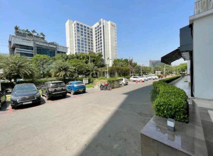 Hotel Dlf 4*