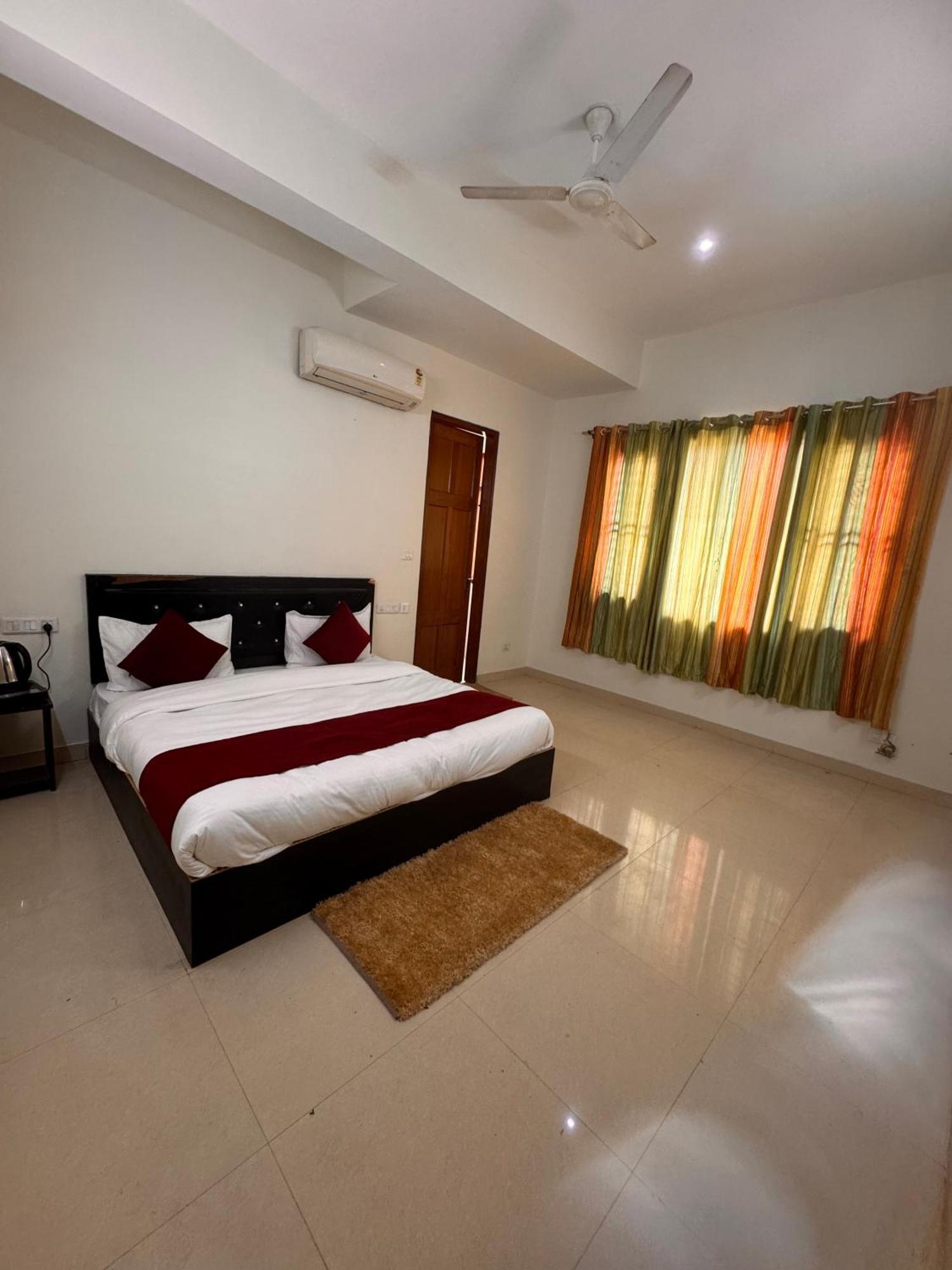 Hl Grand Hotel Lucknow