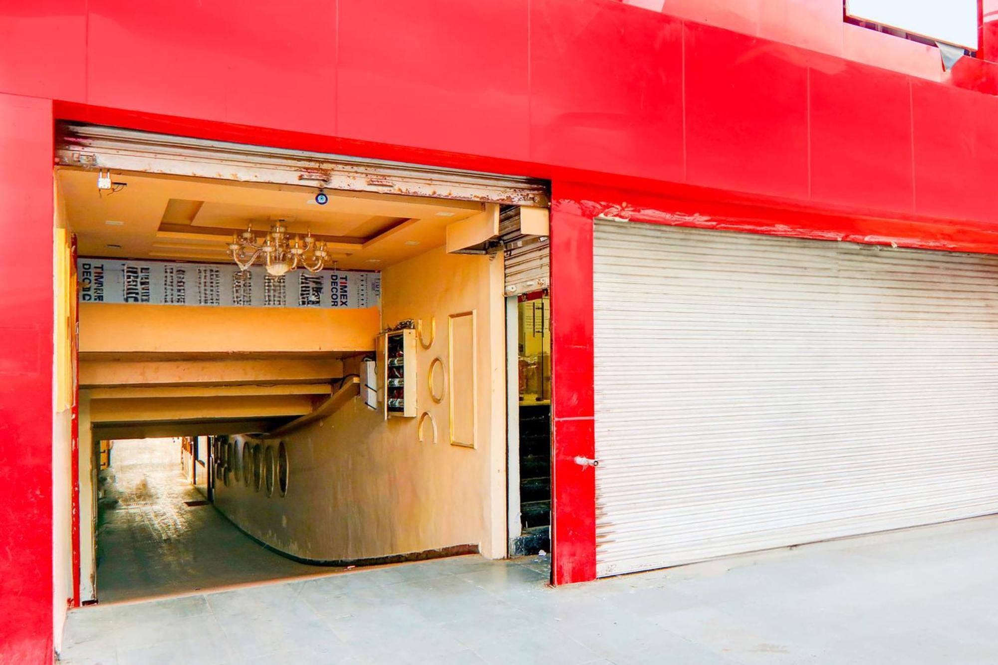 Hotel Super Collection O Alambagh Formerly Bm Palace