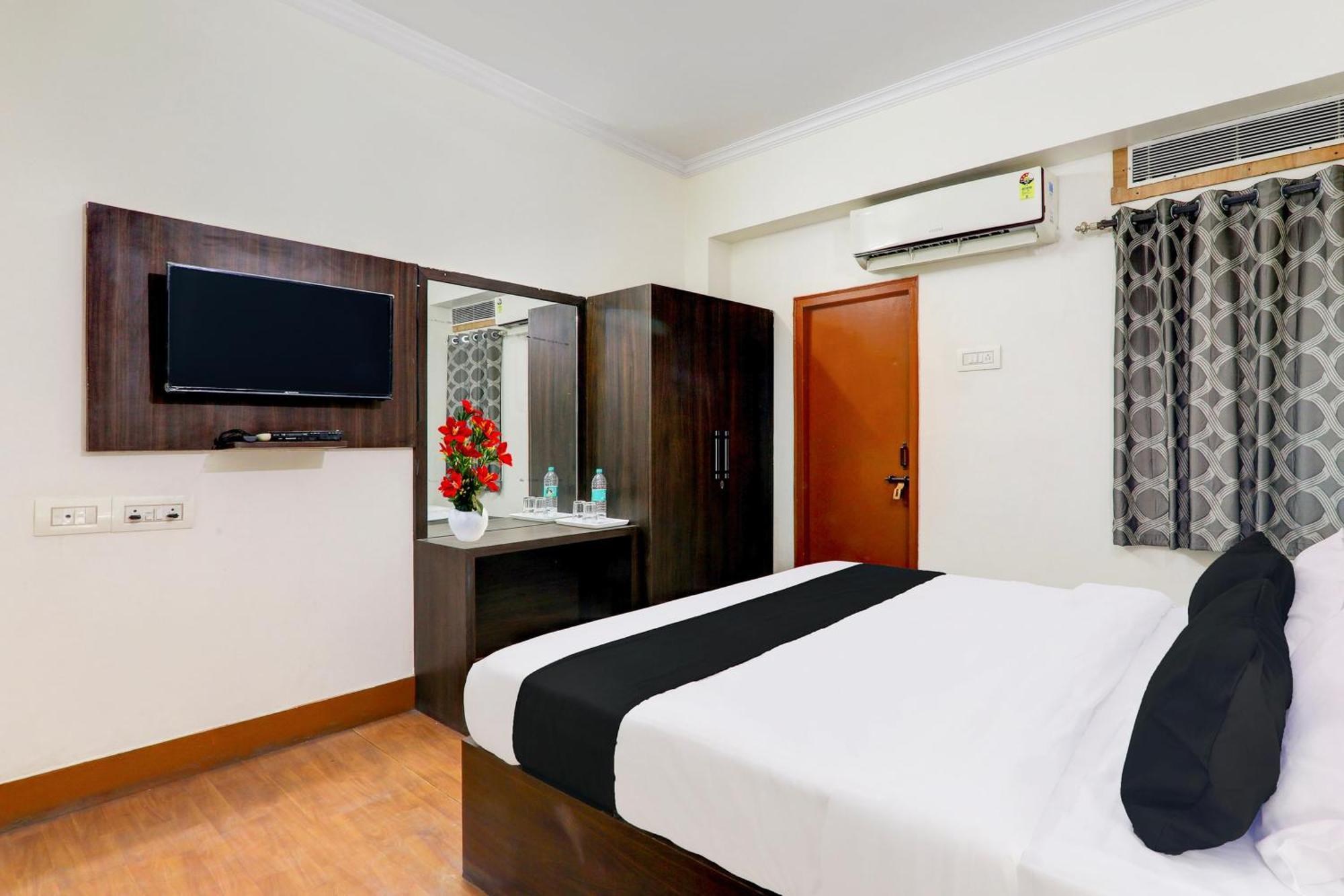 Super Collection O Alambagh Formerly Bm Palace Hotel 4*