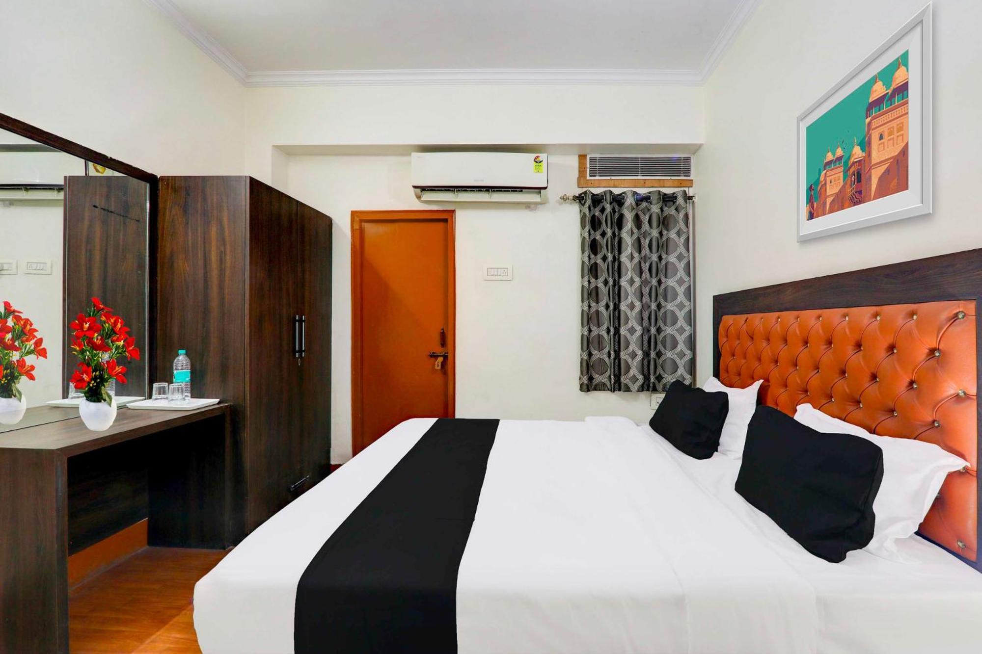 Hotel Super Collection O Alambagh Formerly Bm Palace 4*