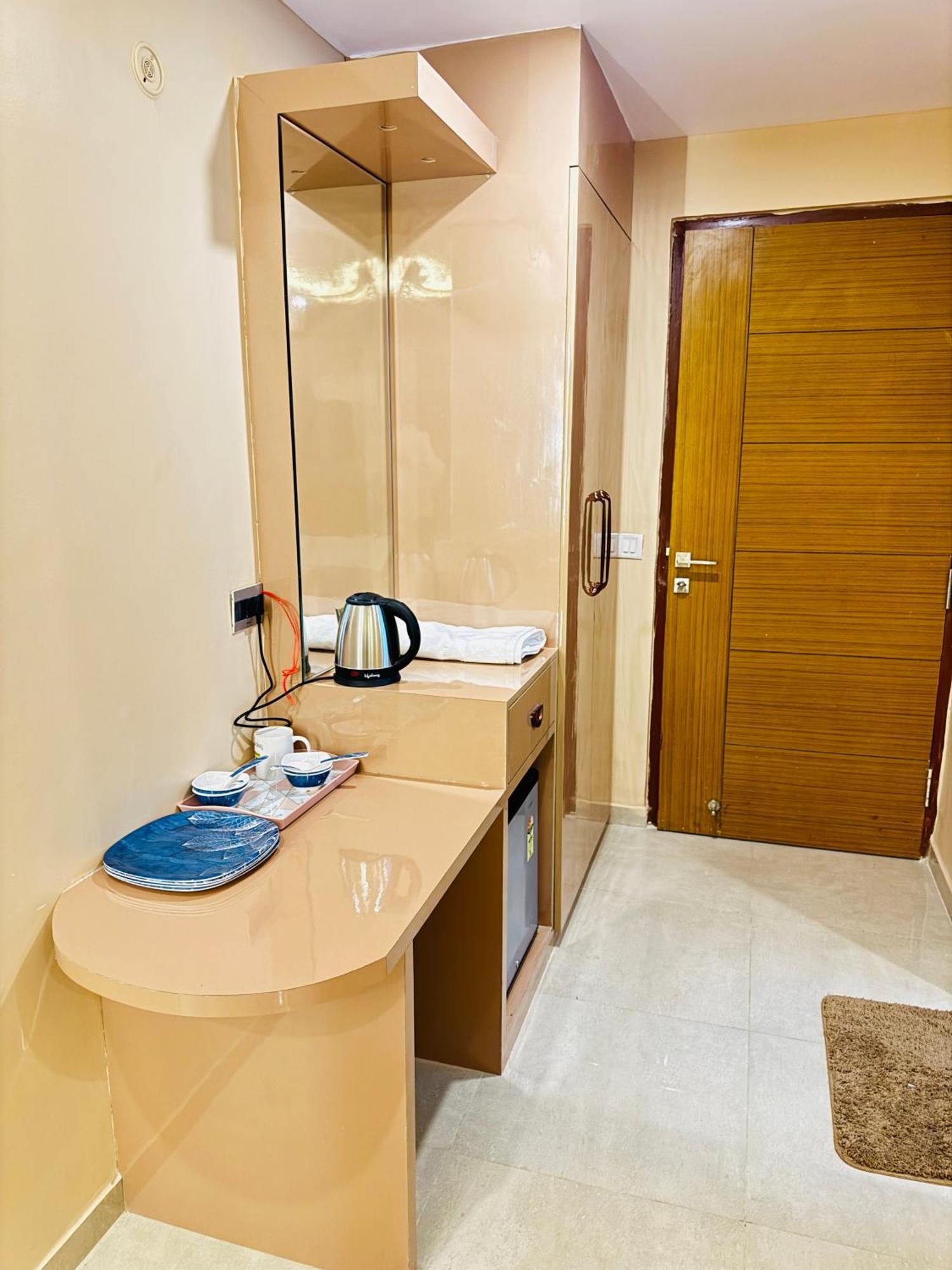 Moonlight Luxury * Lucknow