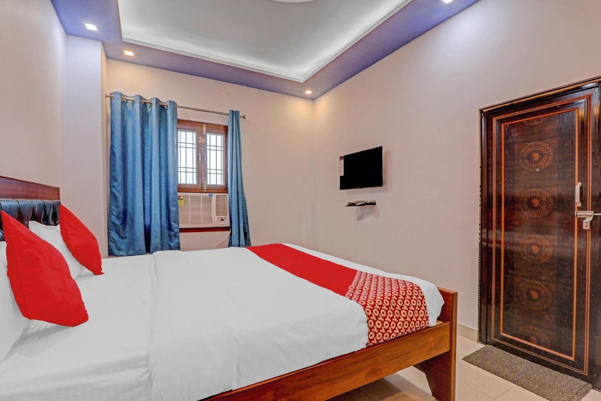 Hotel O Chauhan Palace 3*