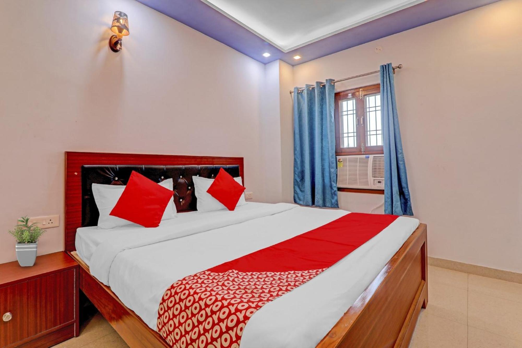 Hotel O Chauhan Palace 3*