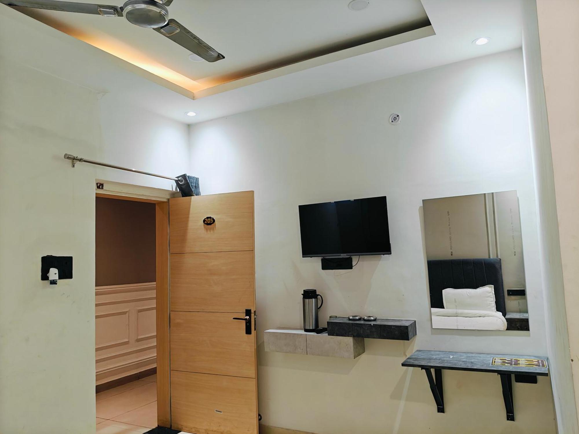 Hotel Ss Royal International Lucknow