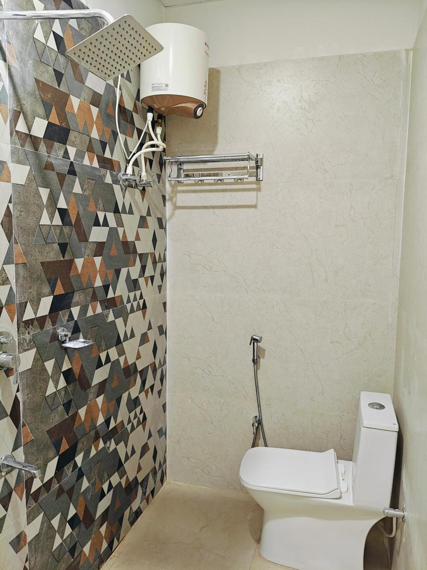 Ss Royal International 3* Lucknow