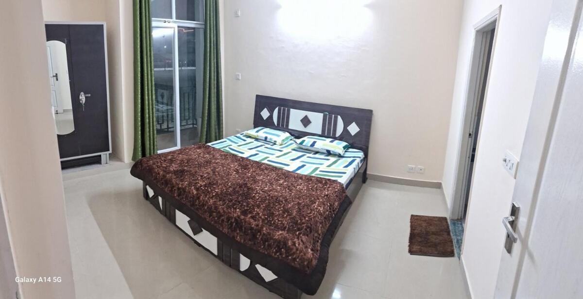 Feel Your Next Apartment *