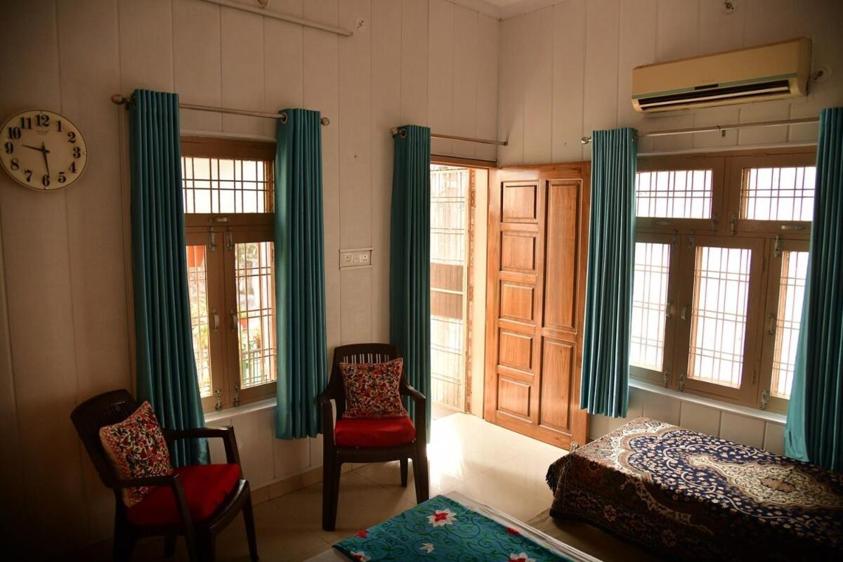 Lucknow Stays Lucknow