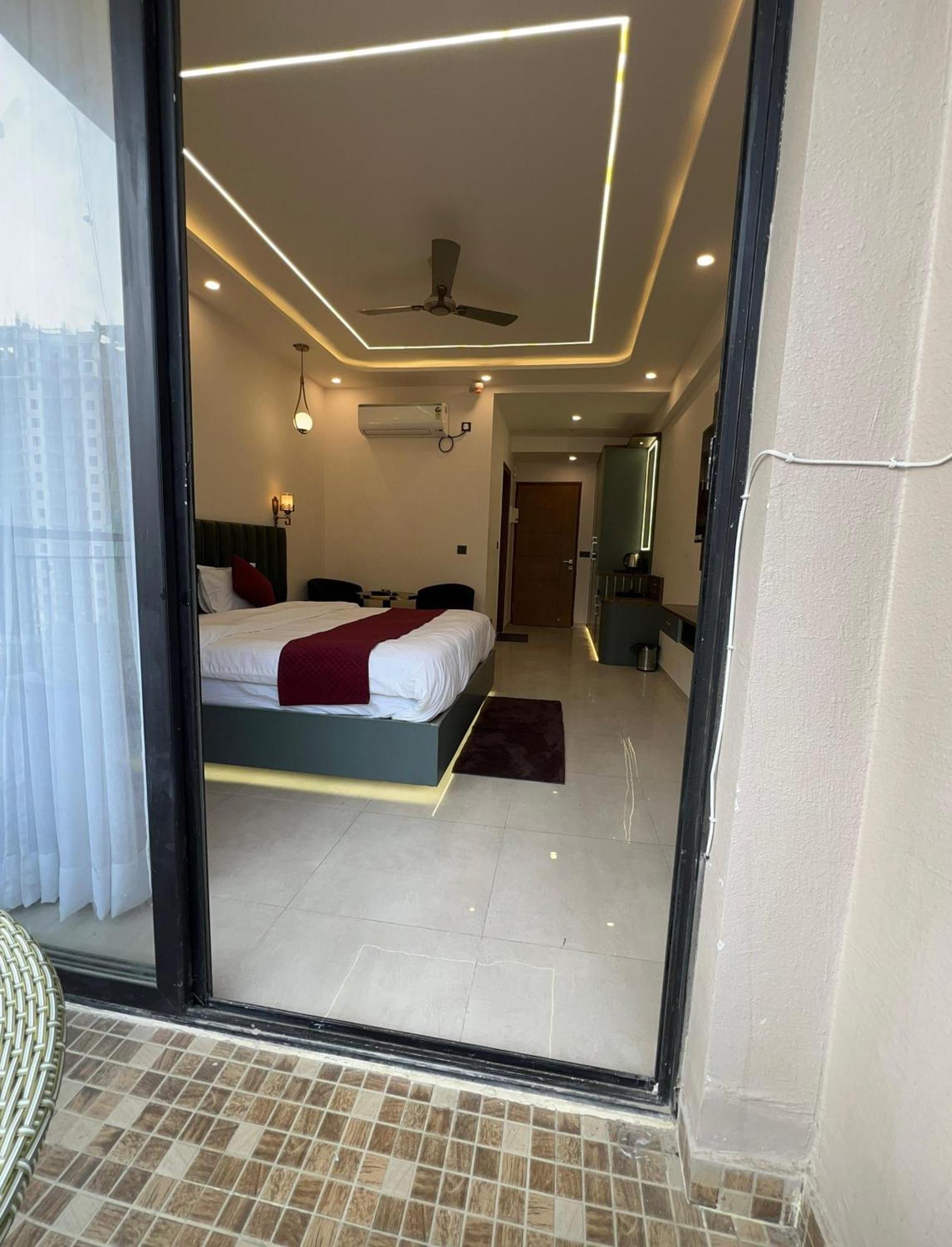 Leisurehomes * Lucknow
