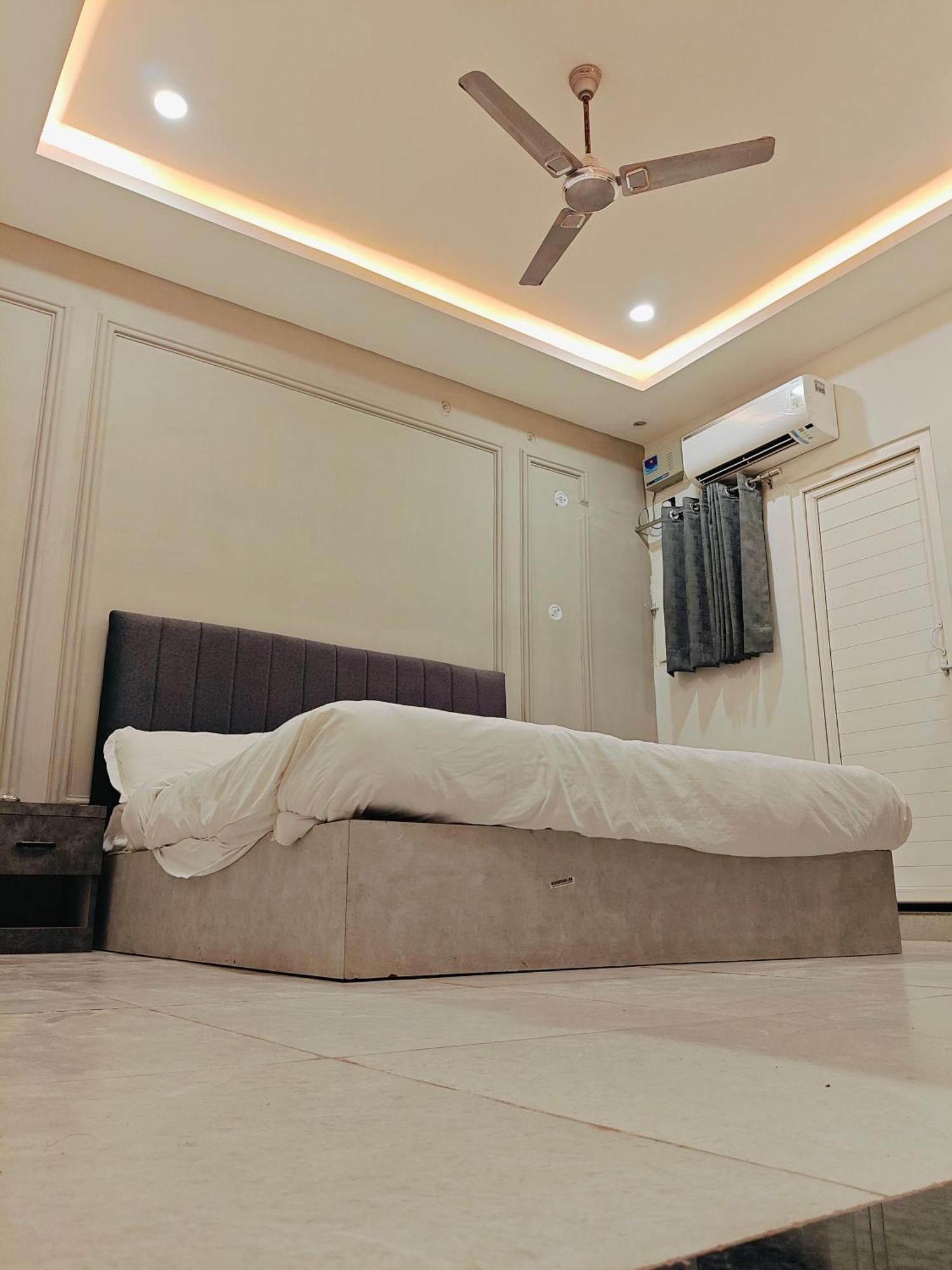 Hotel Ss Royal Palace 3*