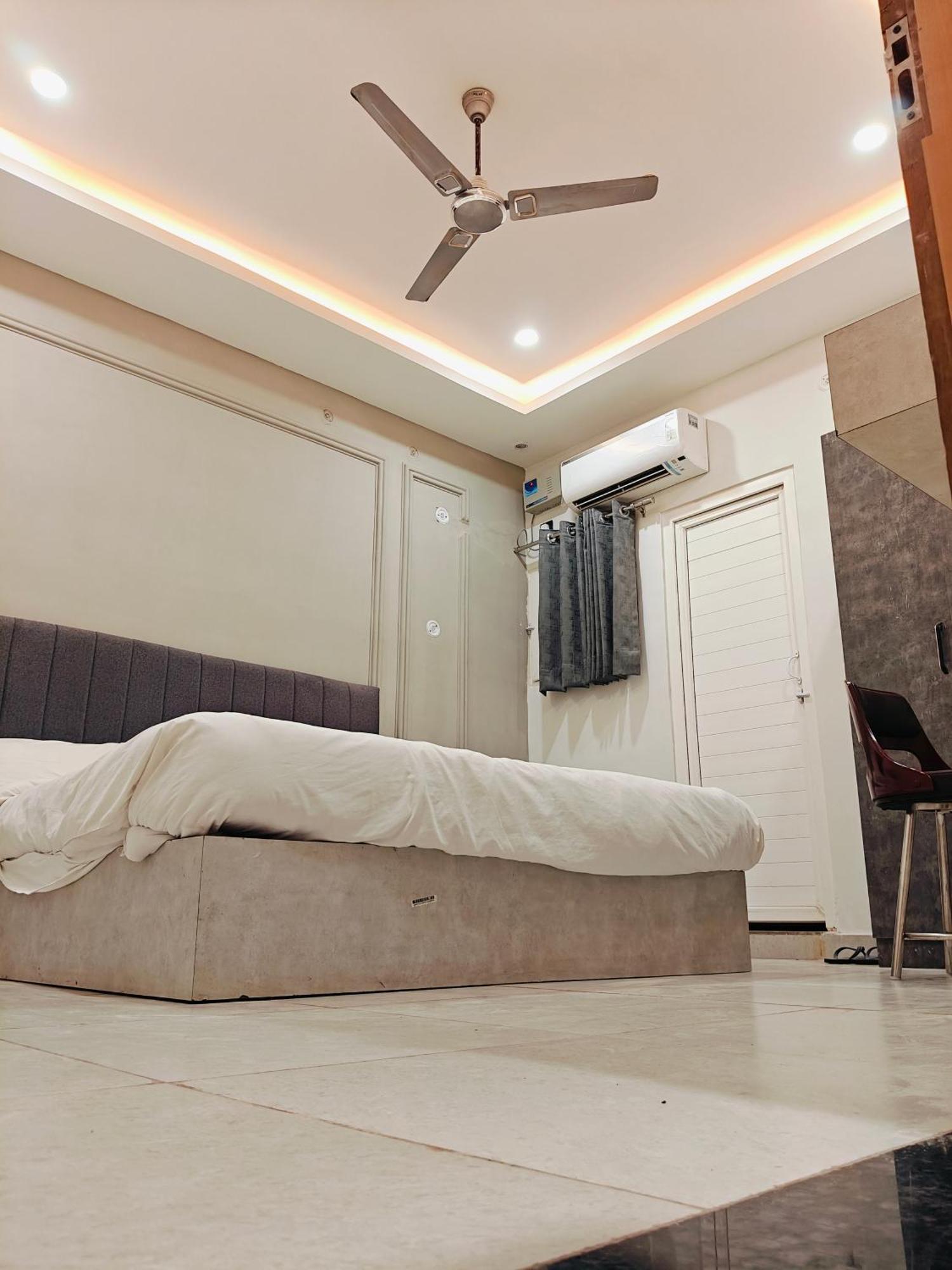 Hotel Ss Royal Palace 3*
