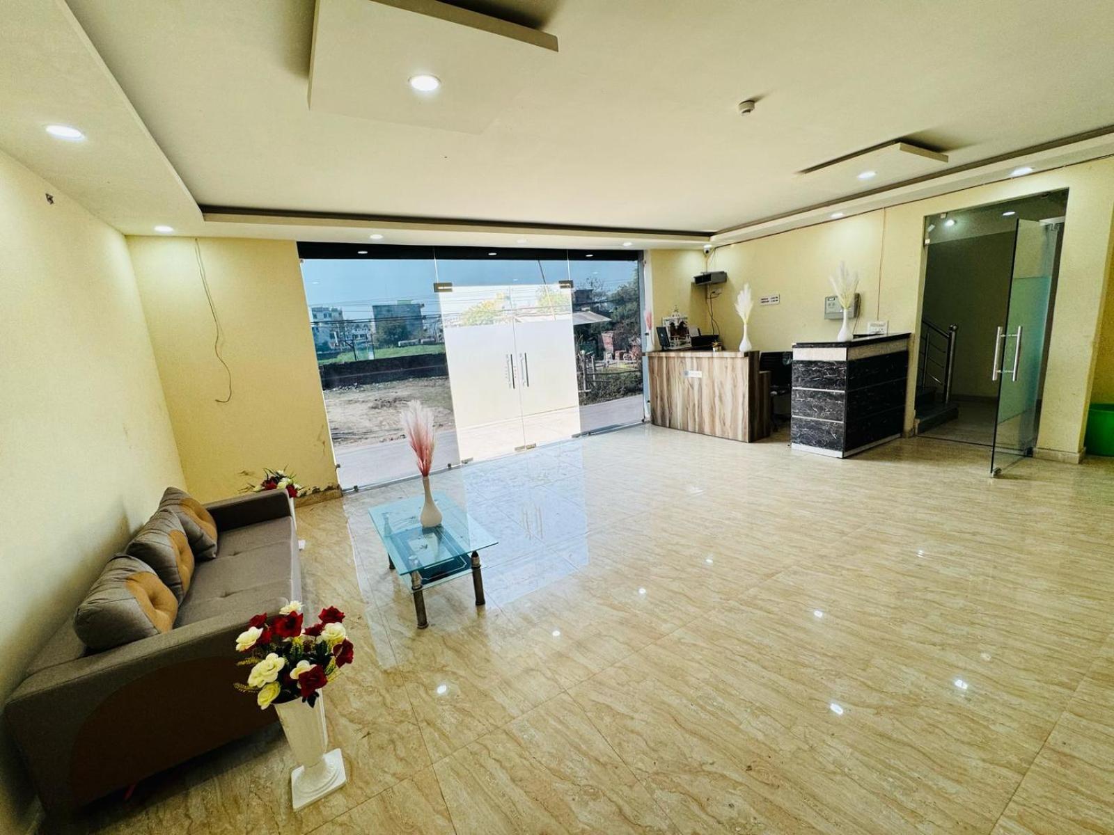 Hotel Manglam Lucknow