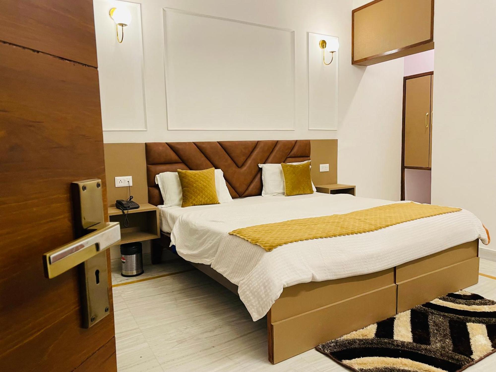 Hotel Dileep42 3*