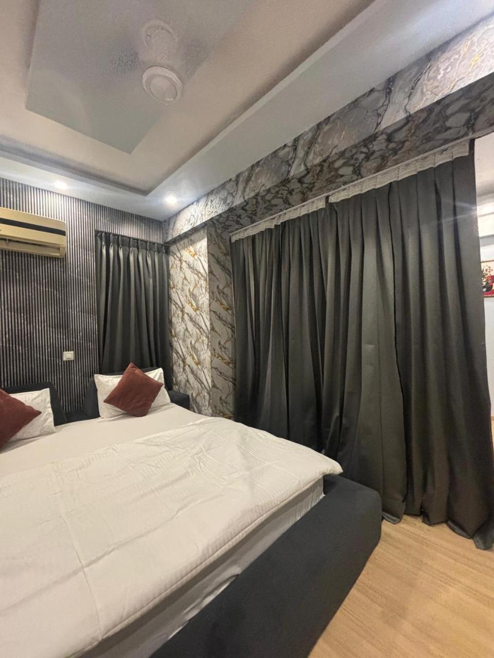The Royal Inn, Gomti Nagar Lucknow