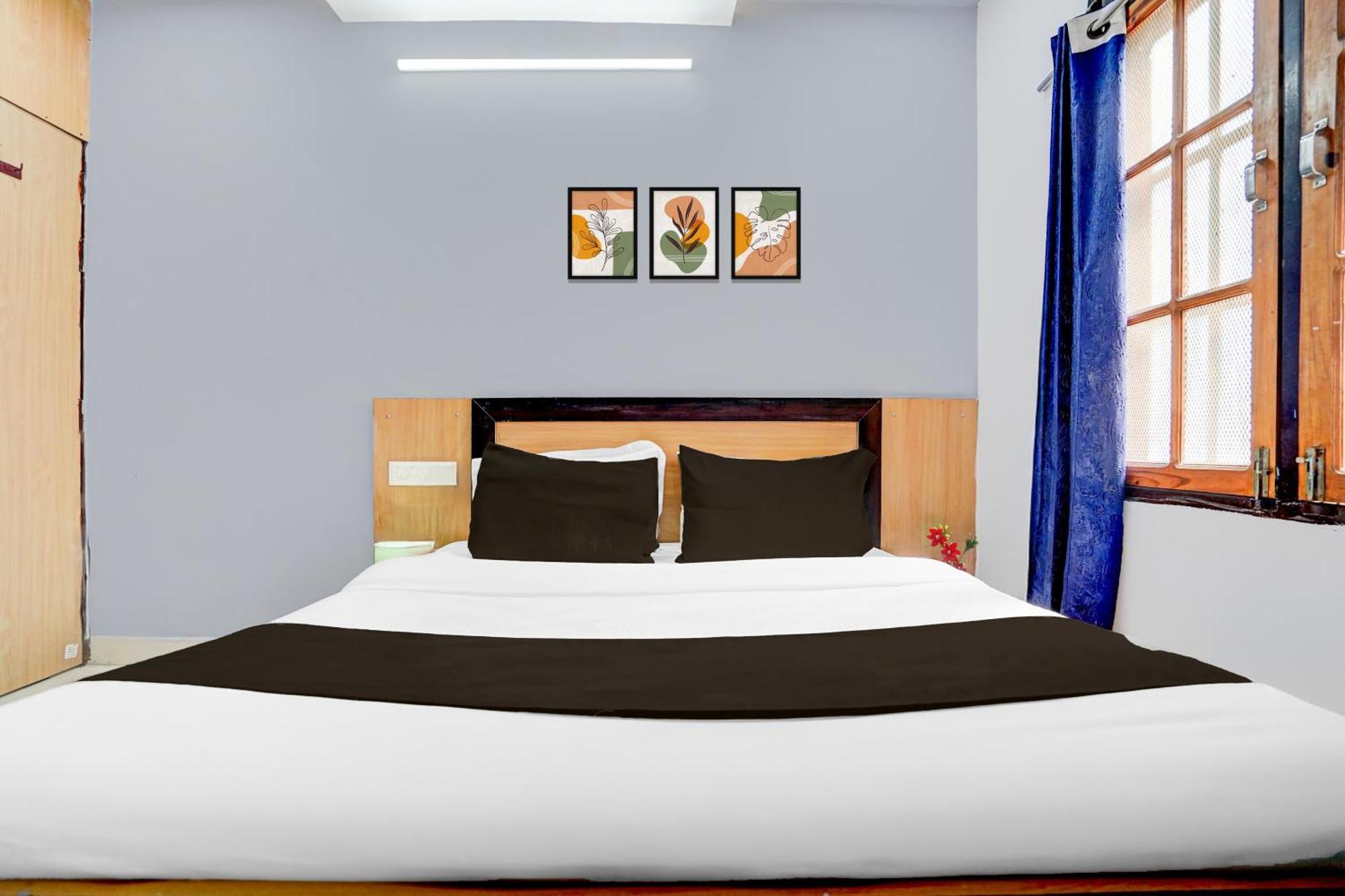Super O Gomti Nagar Near Amity Formerly Apple Hotel 3*