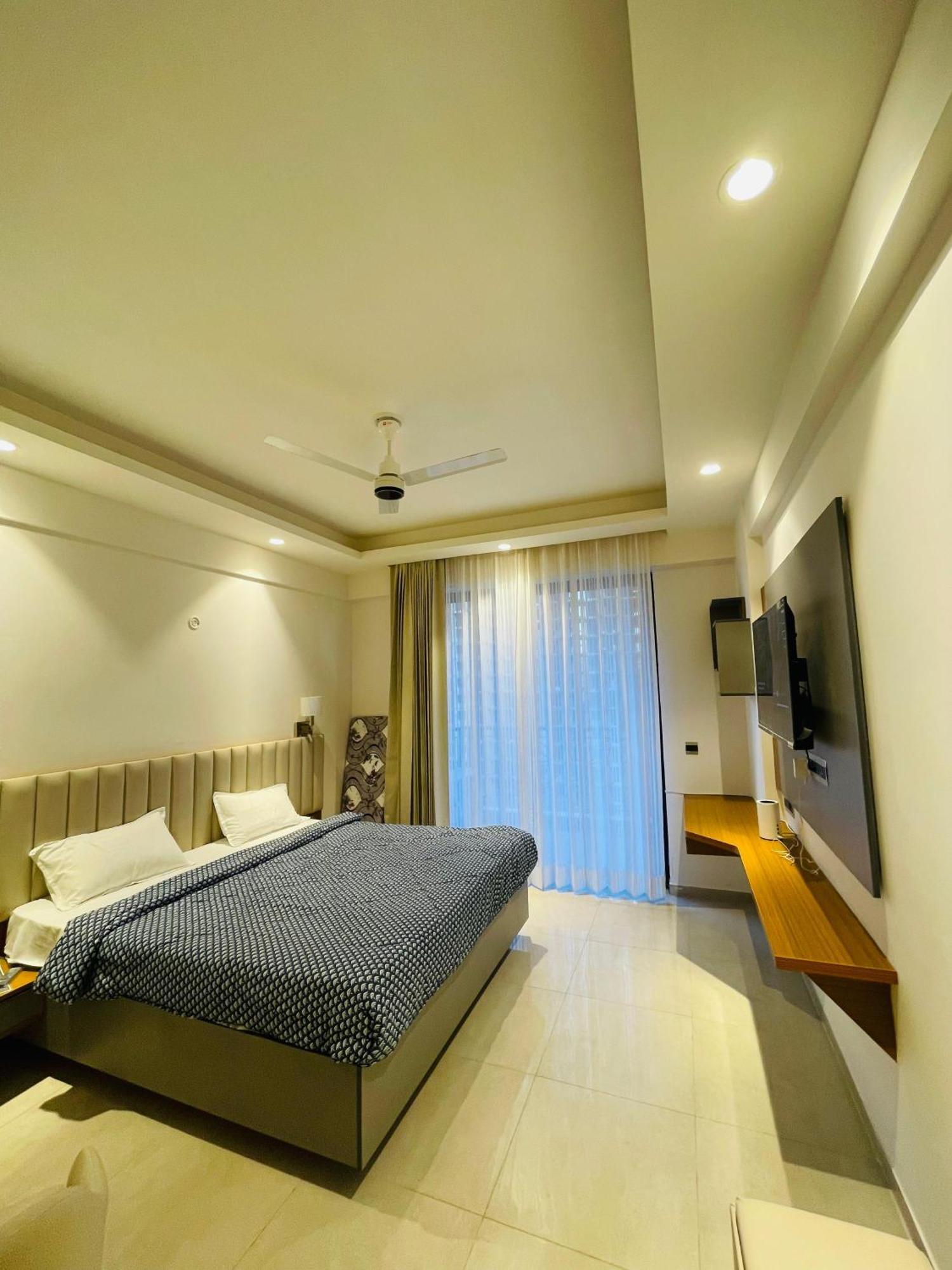 Regal 5*